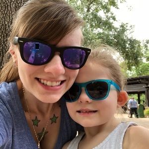 Meet your Posher, Laura